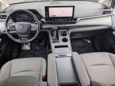 2025 Toyota Sienna XLE 8 Passenger