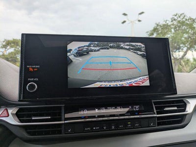 2025 Toyota Sienna XLE 8 Passenger
