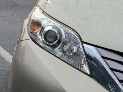 2017 Toyota Sienna XLE Premium 8 Passenger