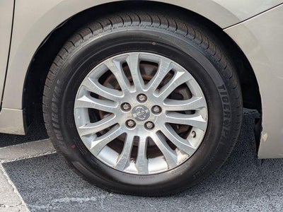 2017 Toyota Sienna XLE Premium 8 Passenger