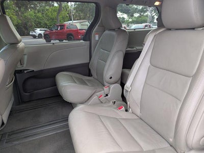 2017 Toyota Sienna XLE Premium 8 Passenger