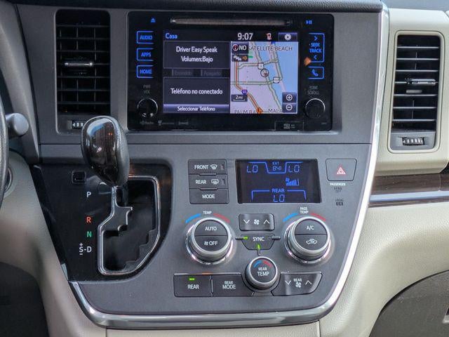 2017 Toyota Sienna XLE Premium 8 Passenger