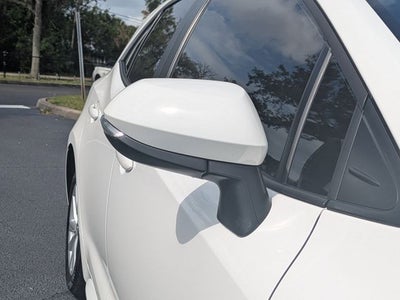 2025 Toyota Corolla Hatchback SE