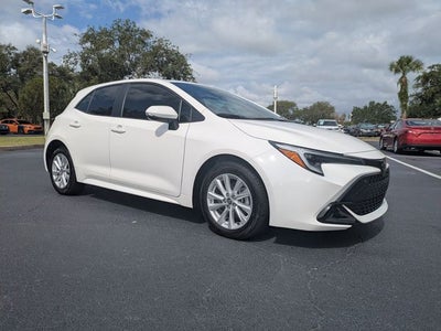 2025 Toyota Corolla Hatchback SE
