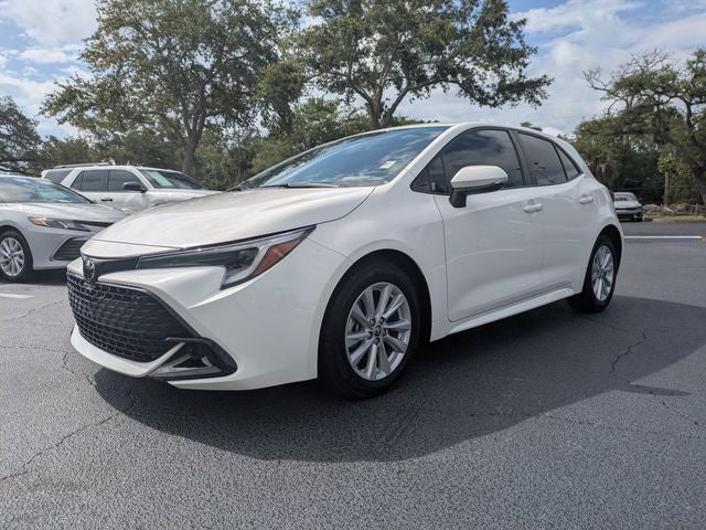 2025 Toyota Corolla Hatchback SE