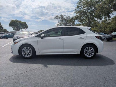 2025 Toyota Corolla Hatchback SE