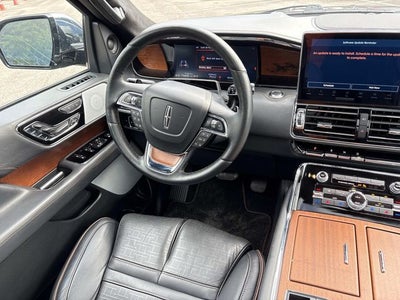 2024 Lincoln Navigator L Black Label