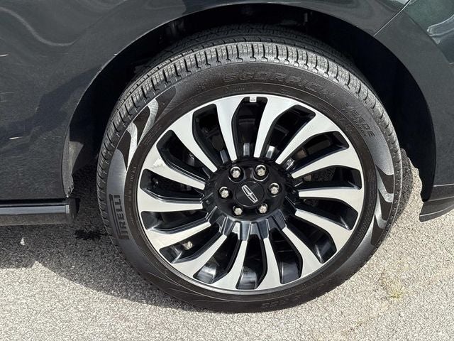 2024 Lincoln Navigator L Black Label