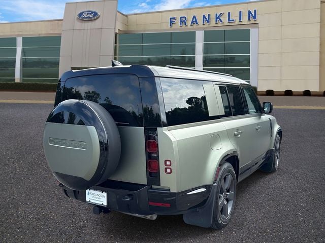 2025 Land Rover Defender 130 X-Dynamic SE