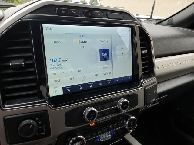 2022 Ford Super Duty F-350 DRW Lariat