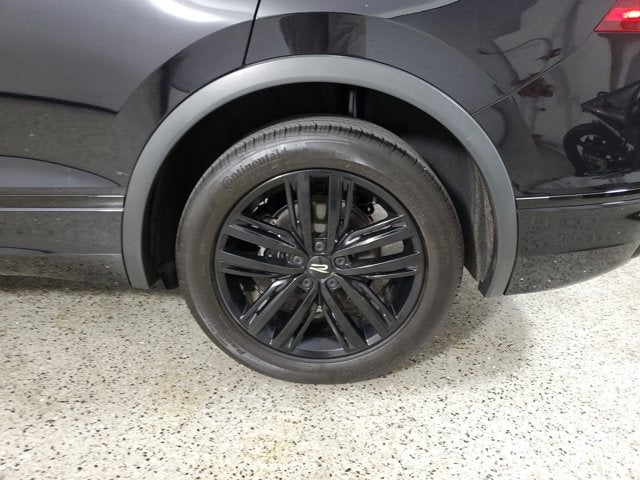 2022 Volkswagen Tiguan 2.0T SE R-Line Black