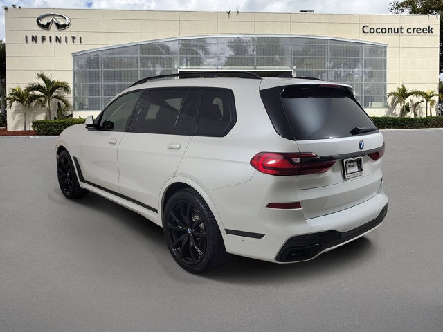 2021 BMW X7 M50i