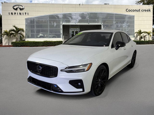 2023 Volvo S60 B5 Plus Black Edition