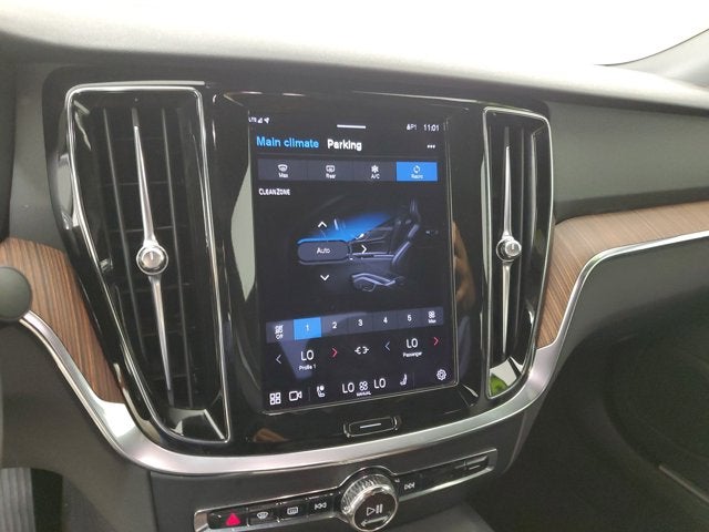 2023 Volvo S60 B5 Plus Black Edition