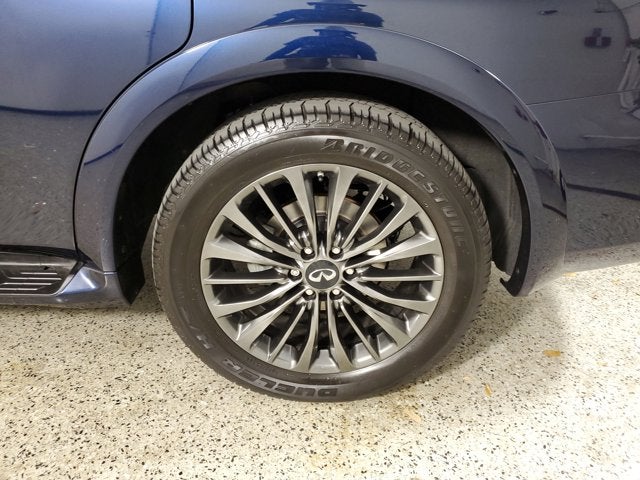 2023 INFINITI QX80 Premium Select