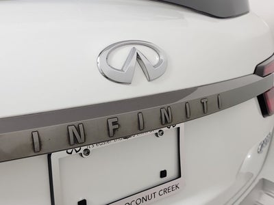 2022 INFINITI QX80 Premium Select