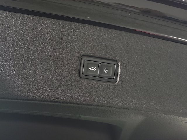 2023 Audi Q8 55 Premium Plus
