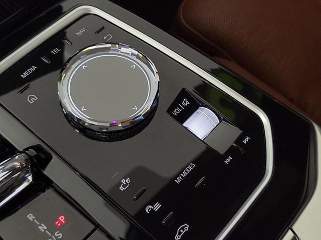 2023 BMW 7 Series 740i