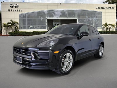 2025 Porsche Macan Base