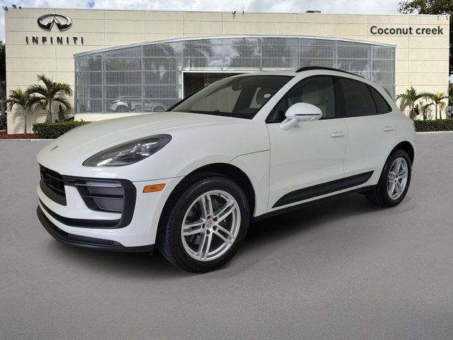 2024 Porsche Macan Base
