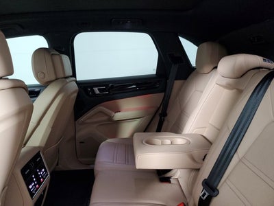 2022 Porsche Cayenne Base