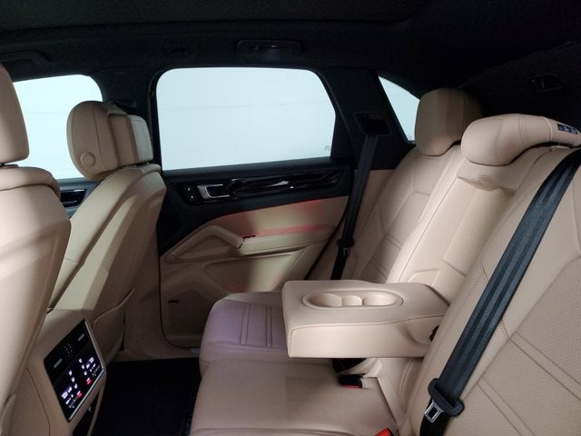 2022 Porsche Cayenne Base