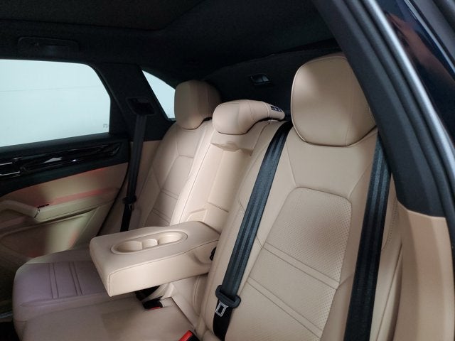 2022 Porsche Cayenne Base