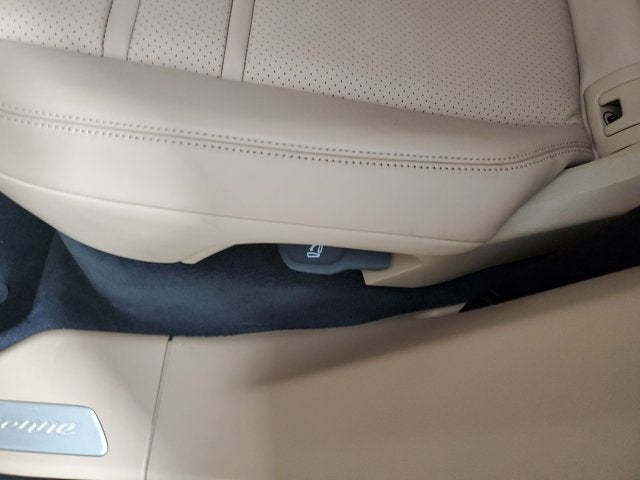 2022 Porsche Cayenne Base