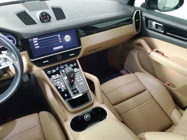 2022 Porsche Cayenne Base