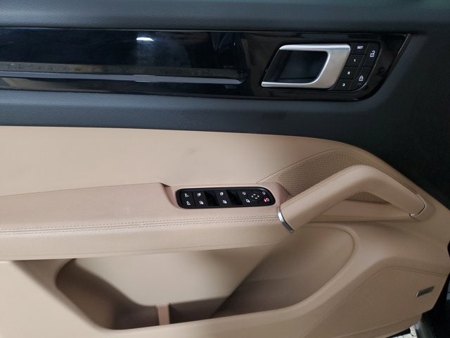 2022 Porsche Cayenne Base