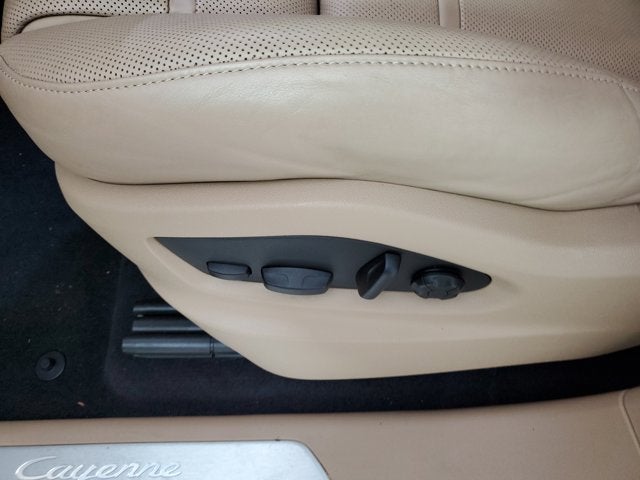 2022 Porsche Cayenne Base