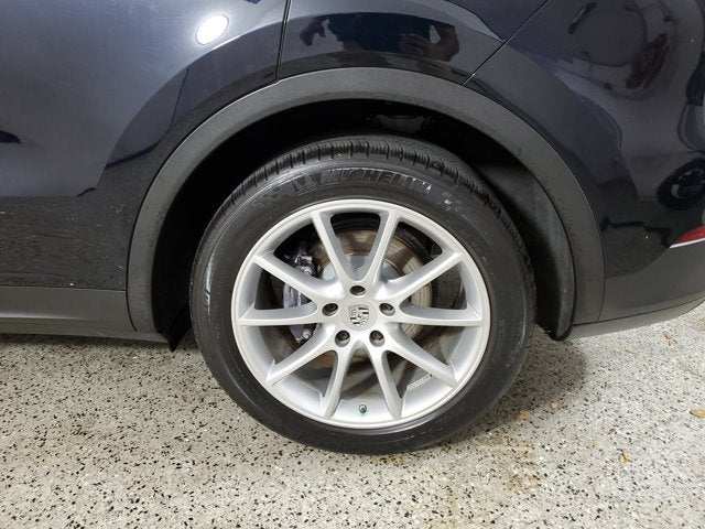 2022 Porsche Cayenne Base