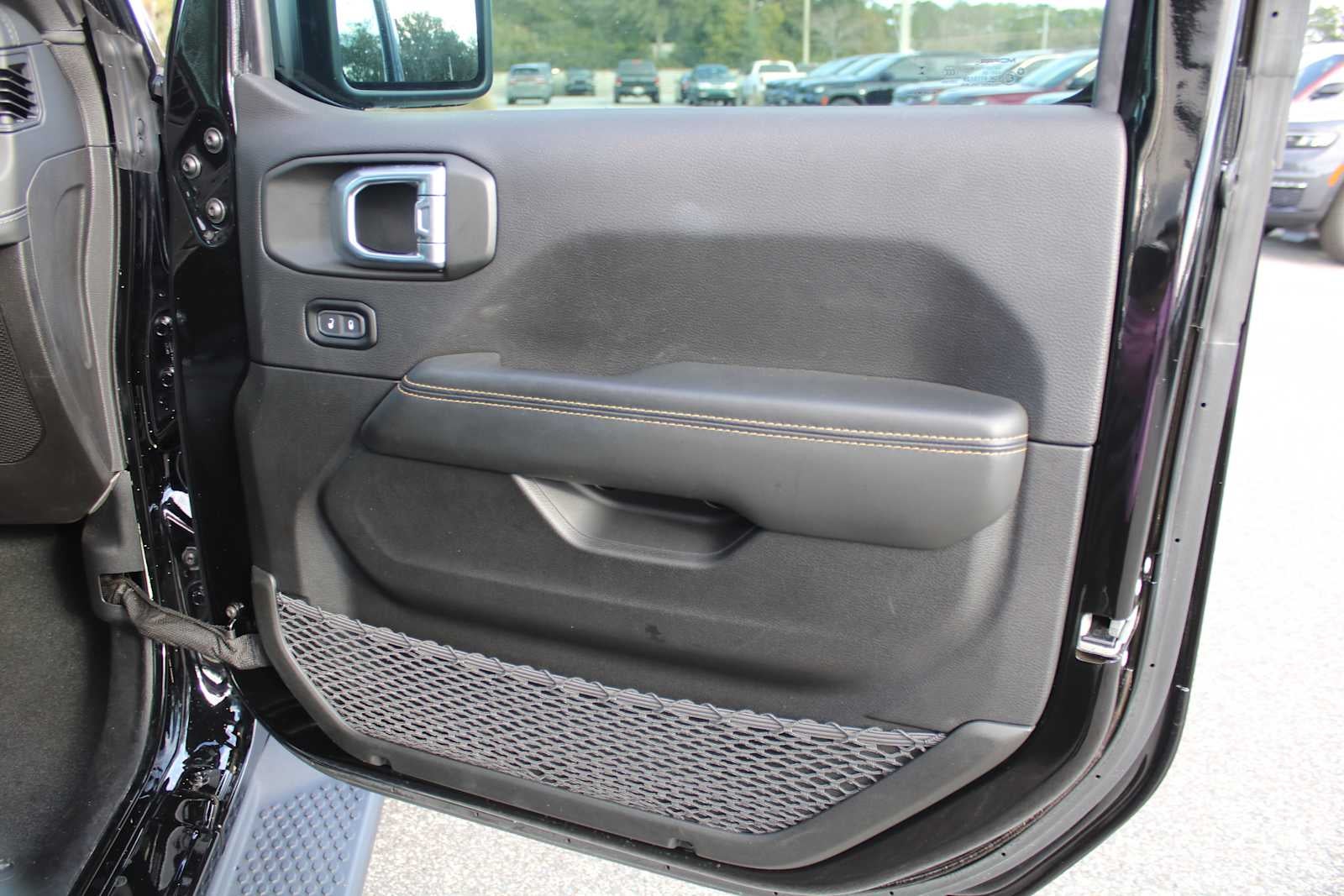 2024 Jeep Wrangler 4-Door Sahara 4x4