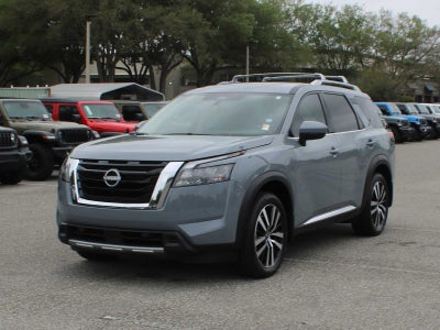 2025 Nissan Pathfinder Platinum