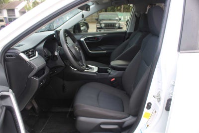 2022 Toyota RAV4 Hybrid LE