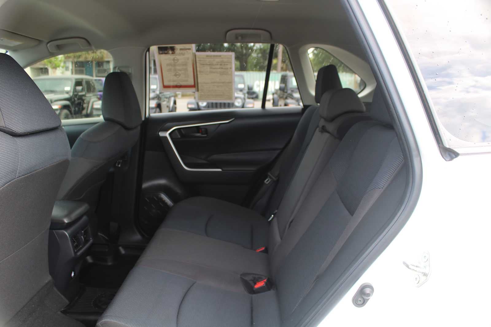 2022 Toyota RAV4 Hybrid LE