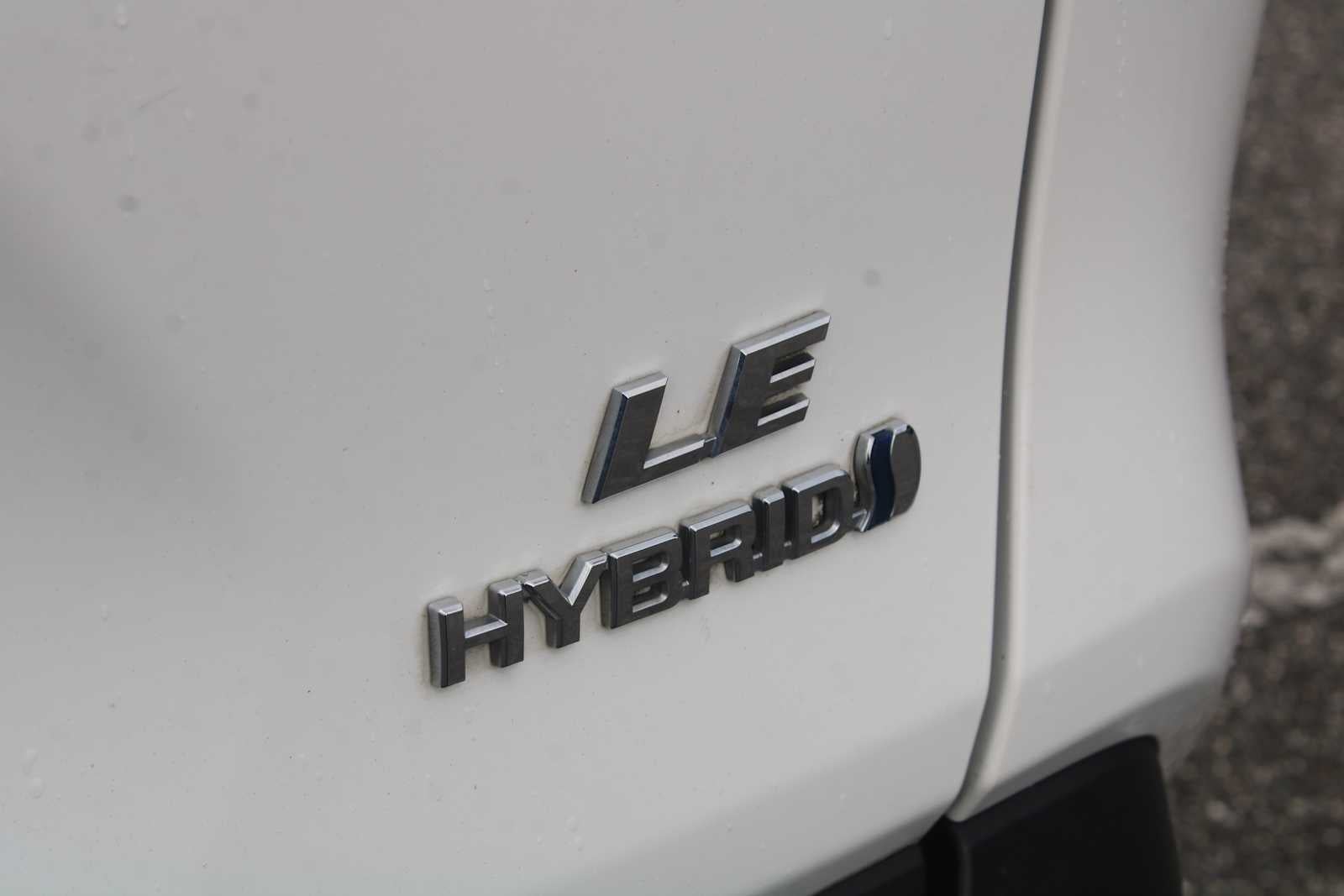 2022 Toyota RAV4 Hybrid LE