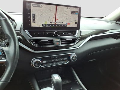 2023 Nissan Altima 2.0 SR