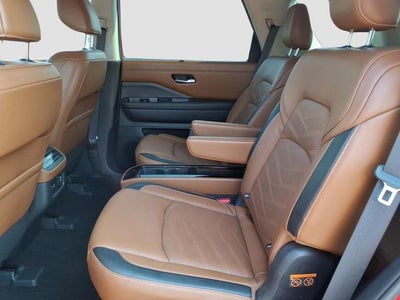 2023 Nissan Pathfinder Platinum
