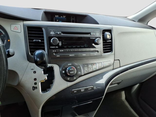 2011 Toyota Sienna SE