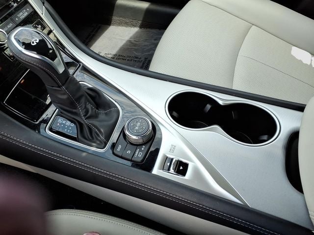 2023 INFINITI Q50 LUXE