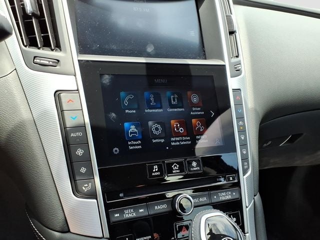2024 INFINITI Q50 LUXE