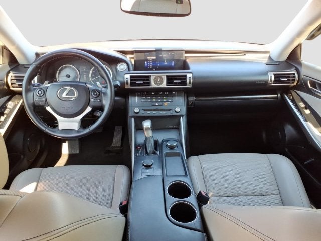 2016 Lexus IS 200t 200t