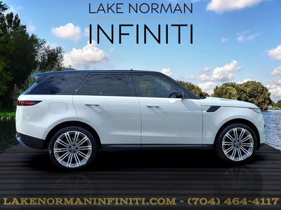 2025 Land Rover Range Rover Sport SE