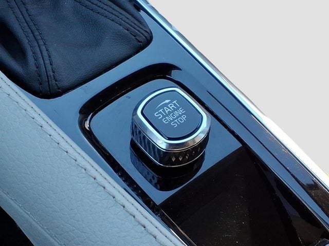 2022 Volvo XC90 Momentum