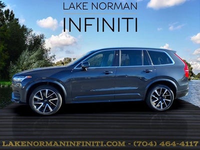 2022 Volvo XC90 Momentum