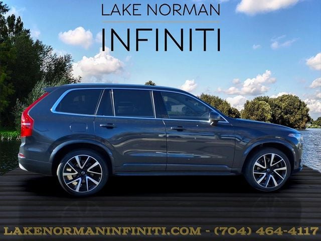 2022 Volvo XC90 Momentum