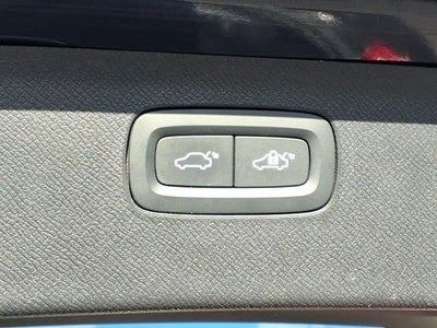 2022 Volvo XC90 Momentum