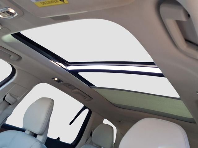 2022 Volvo XC90 Momentum