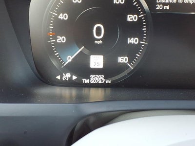 2022 Volvo XC90 Momentum